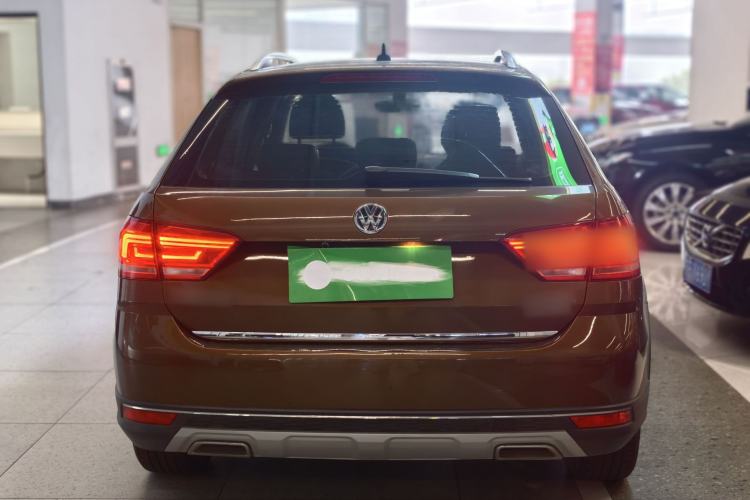 Used Volkswagen Cross Lavida 2017 230TSI DSG Luxury Edition Exterior 2