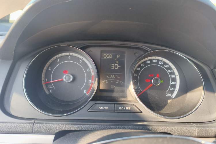 Used Volkswagen Cross Lavida 2017 230TSI DSG Luxury Edition Instrument Cluster