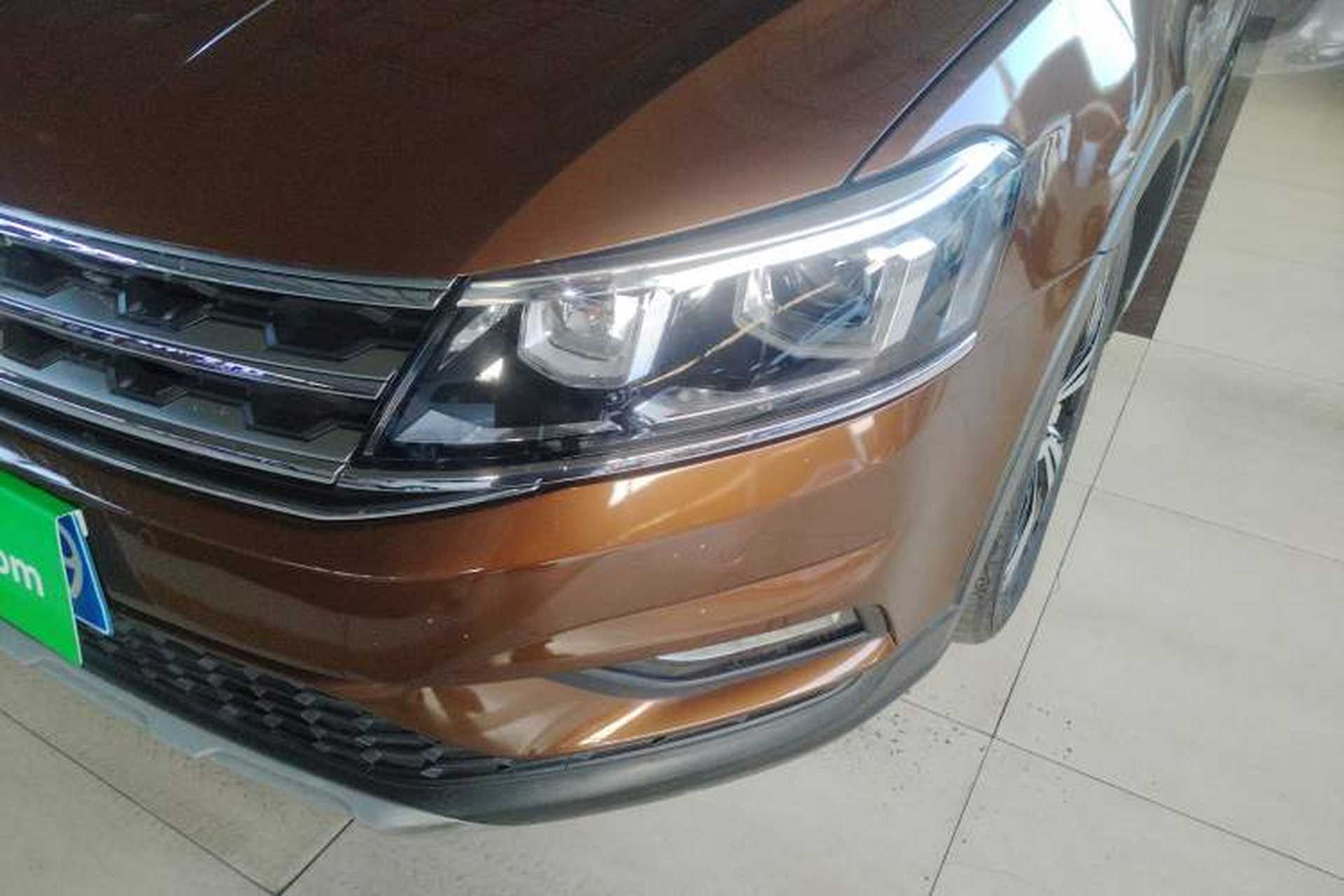 Used Volkswagen Cross Lavida 2017 230TSI DSG Luxury Edition Left Front Headlight
