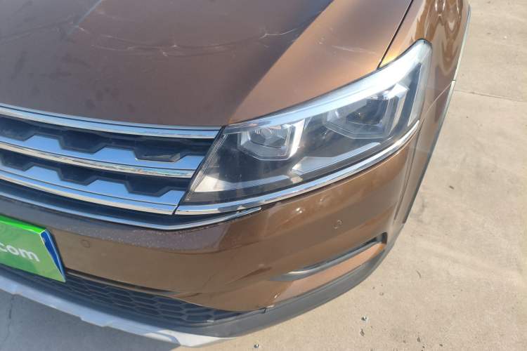 Used Volkswagen Cross Lavida 2017 230TSI DSG Luxury Edition Left Front Headlight