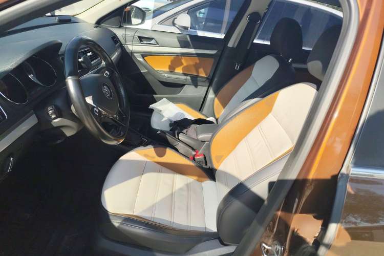 Used Volkswagen Cross Lavida 2017 230TSI DSG Luxury Edition Left Front Seat