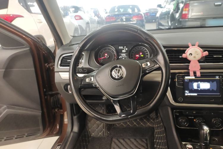 Used Volkswagen Cross Lavida 2017 230TSI DSG Luxury Edition Steering Wheel