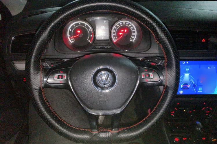Used Volkswagen Cross Lavida 2017 230TSI DSG Luxury Edition Steering Wheel