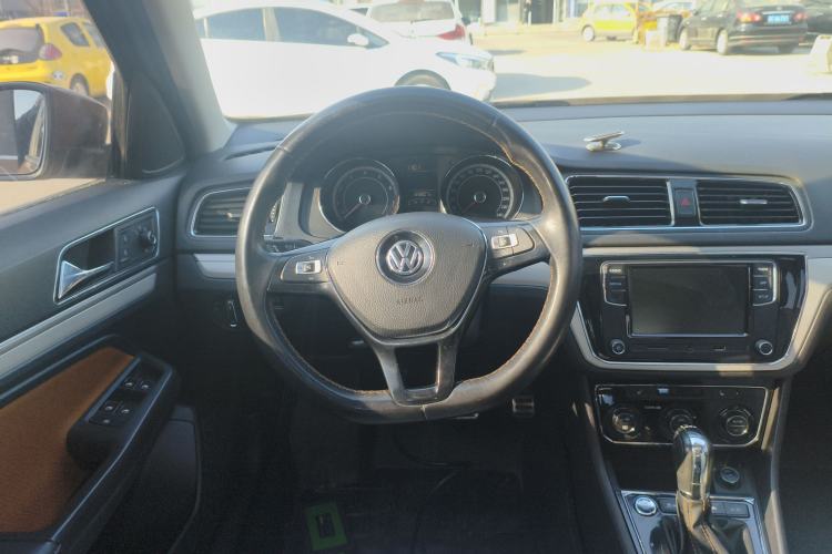 Used Volkswagen Cross Lavida 2017 230TSI DSG Luxury Edition Steering Wheel