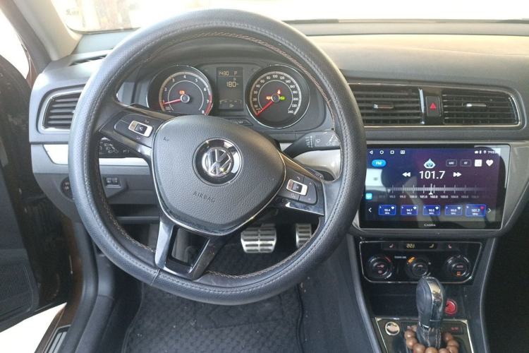 Used Volkswagen Cross Lavida 2017 230TSI DSG Luxury Edition Steering Wheel