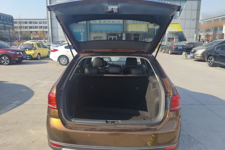 Used Volkswagen Cross Lavida 2017 230TSI DSG Luxury Edition Trunk