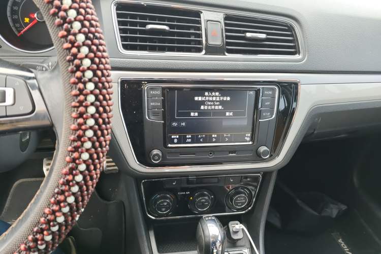 Used Volkswagen Cross Lavida 2017 230TSI DSG Luxury Edition Audio And AC Panel