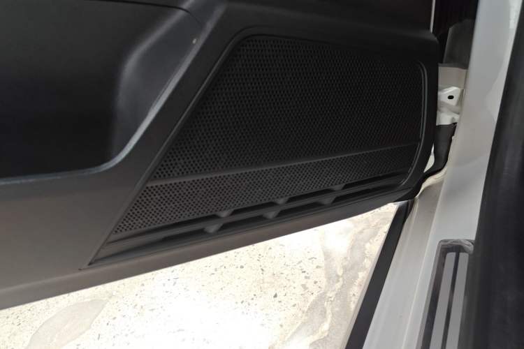 Used Volkswagen Cross Lavida 2017 230TSI DSG Comfort Edition Audio And AC Panel
