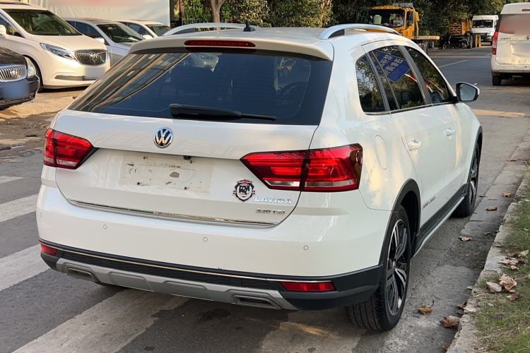 Used Volkswagen Cross Lavida 2017 230TSI DSG Luxury Edition Exterior 2