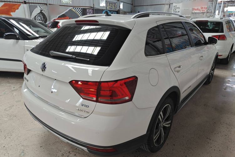 Used Volkswagen Cross Lavida 2017 230TSI DSG Comfort Edition Exterior 3