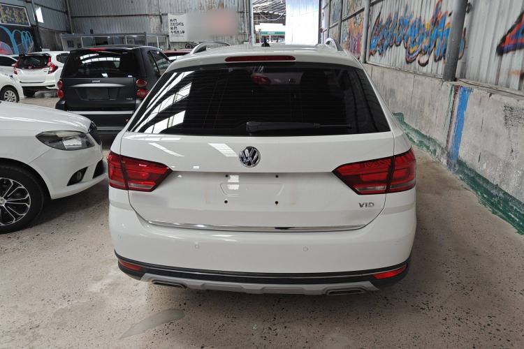Used Volkswagen Cross Lavida 2017 230TSI DSG Comfort Edition Exterior 4