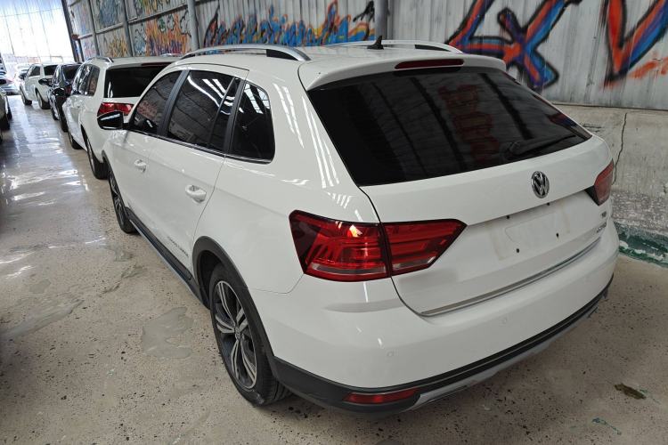 Used Volkswagen Cross Lavida 2017 230TSI DSG Comfort Edition Exterior 5