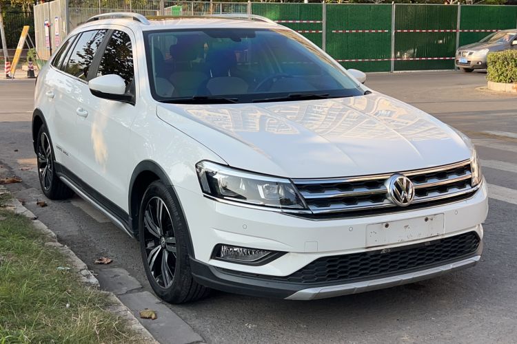 Used Volkswagen Cross Lavida 2017 230TSI DSG Luxury Edition Exterior 9