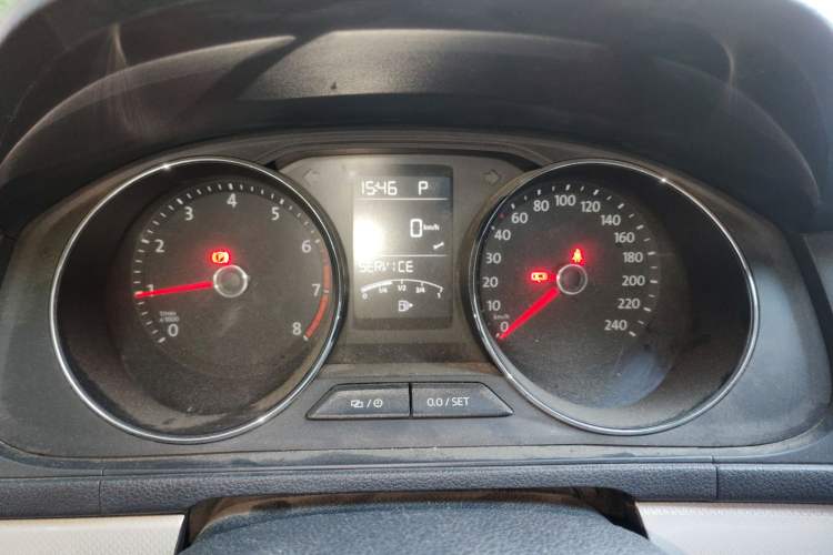 Used Volkswagen Cross Lavida 2017 1.6L Automatic Comfort Edition Instrument Cluster
