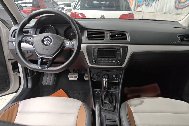 Used Volkswagen Cross Lavida 2017 230TSI DSG Comfort Edition Interior 3