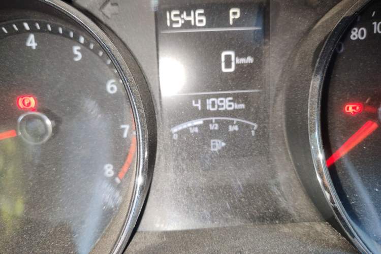 Used Volkswagen Cross Lavida 2017 1.6L Automatic Comfort Edition Odometer Close Up