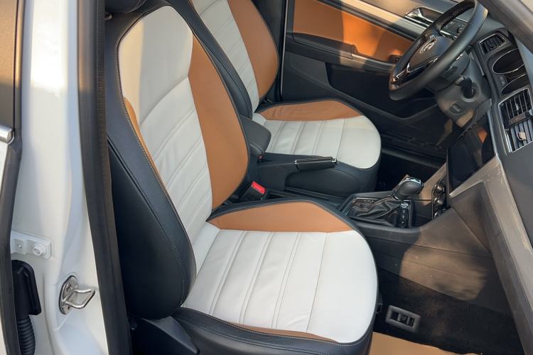Used Volkswagen Cross Lavida 2017 230TSI DSG Luxury Edition Right Front Seat