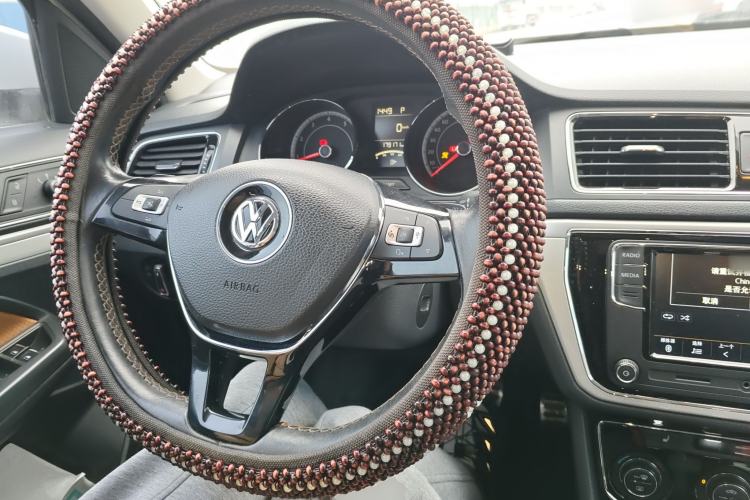 Used Volkswagen Cross Lavida 2017 230TSI DSG Luxury Edition Steering Wheel