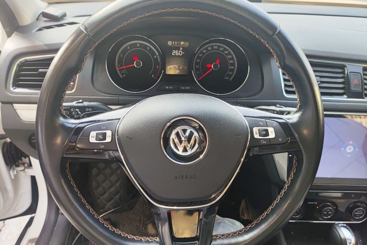 Used Volkswagen Cross Lavida 2017 230TSI DSG Luxury Edition Steering Wheel