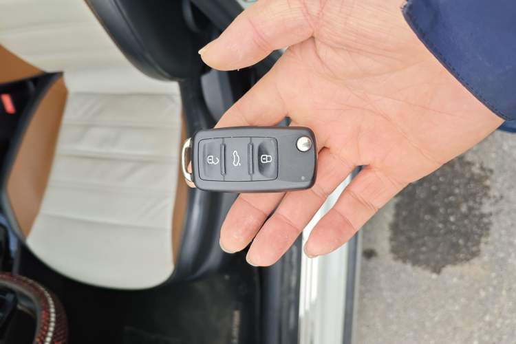 Used Volkswagen Cross Lavida 2017 230TSI DSG Luxury Edition Vehicle Key