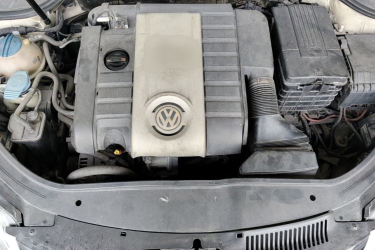 Used Volkswagen Eos 2008 2.0 TSI DSG Engine Bay