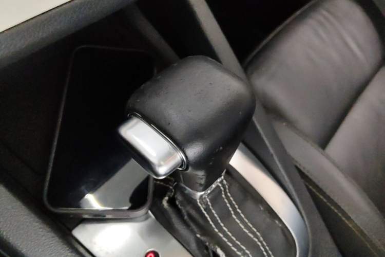 Used Volkswagen Eos 2008 2.0 TSI DSG Gear Lever