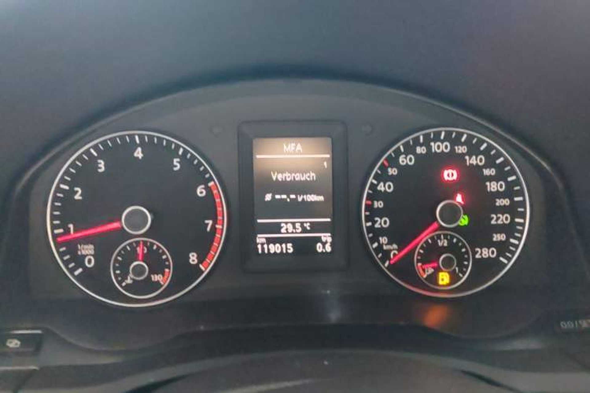Used Volkswagen Eos 2008 2.0 TSI DSG Instrument Cluster
