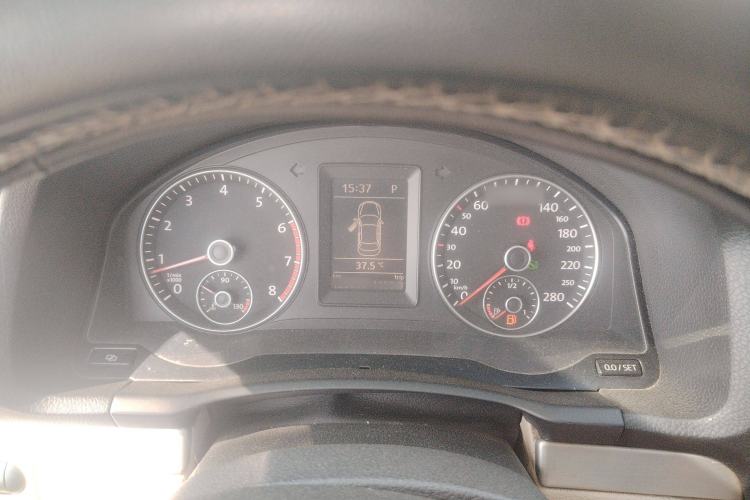 Used Volkswagen Eos 2008 2.0 TSI DSG Instrument Cluster