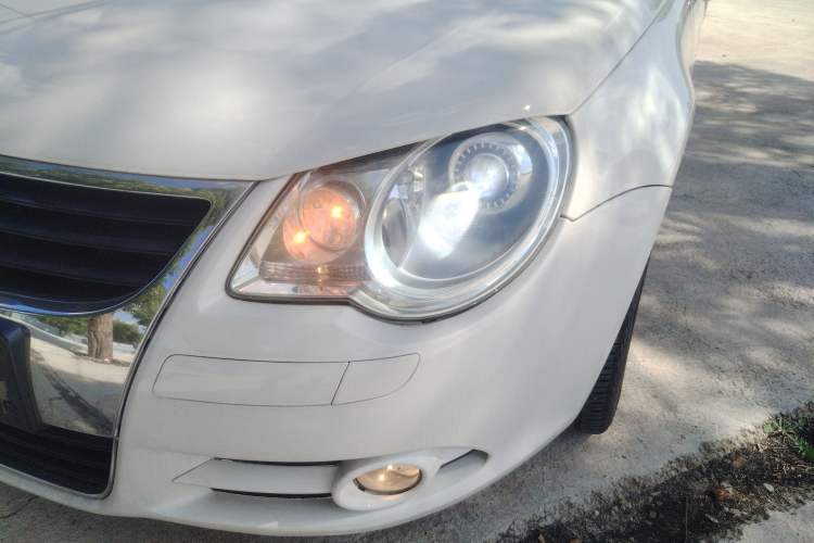Used Volkswagen Eos 2008 2.0 TSI DSG Left Front Headlight