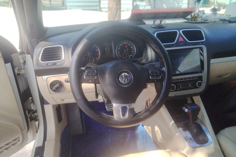 Used Volkswagen Eos 2008 2.0 TSI DSG Steering Wheel