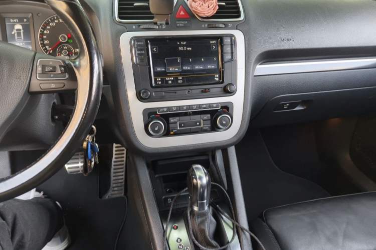 Used Volkswagen Eos 2010 2.0 TSI DSG Comfort Edition Audio And AC Panel