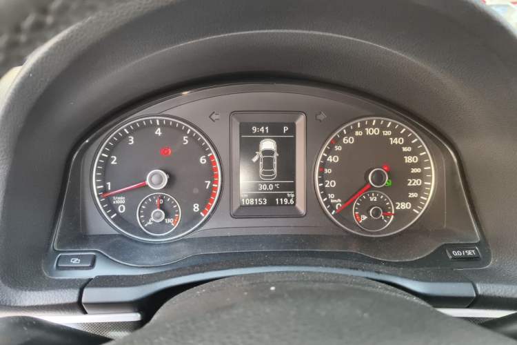 Used Volkswagen Eos 2010 2.0 TSI DSG Comfort Edition Instrument Cluster