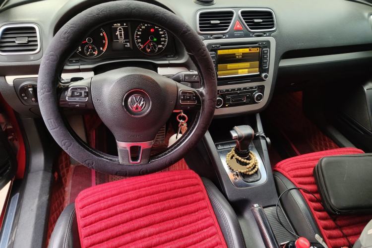 Used Volkswagen Eos 2010 2.0 TSI DSG Luxury Edition Center Console
