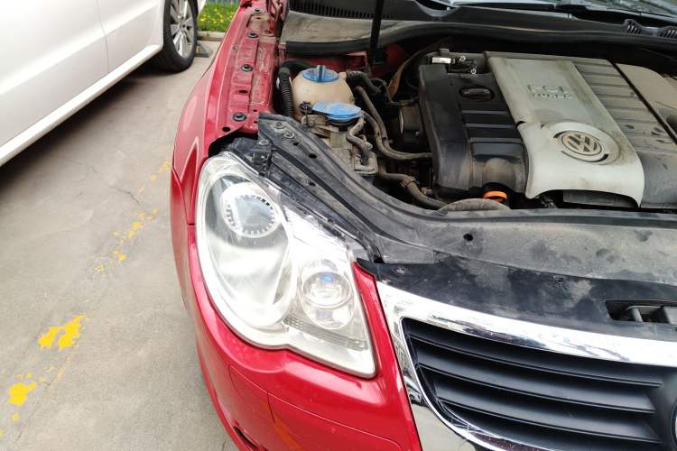 Used Volkswagen Eos 2010 2.0 TSI DSG Luxury Edition Right Front Headlight