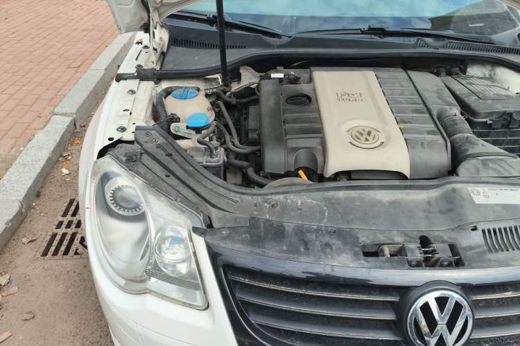 Used Volkswagen Eos 2010 2.0 TSI DSG Moonlit Edition Engine Bay Right