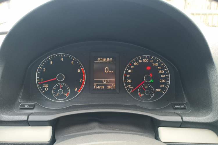 Used Volkswagen Eos 2010 2.0 TSI DSG Moonlit Edition Instrument Cluster