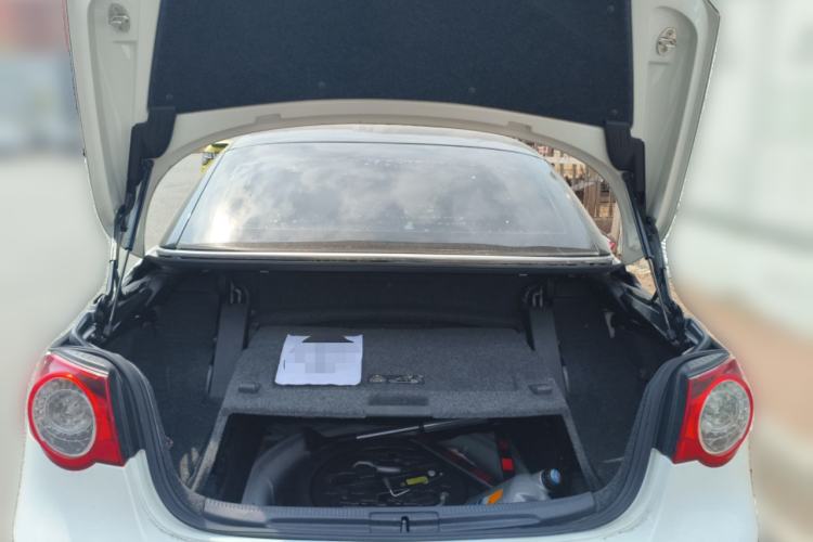Used Volkswagen Eos 2010 2.0 TSI DSG Moonlit Edition Trunk