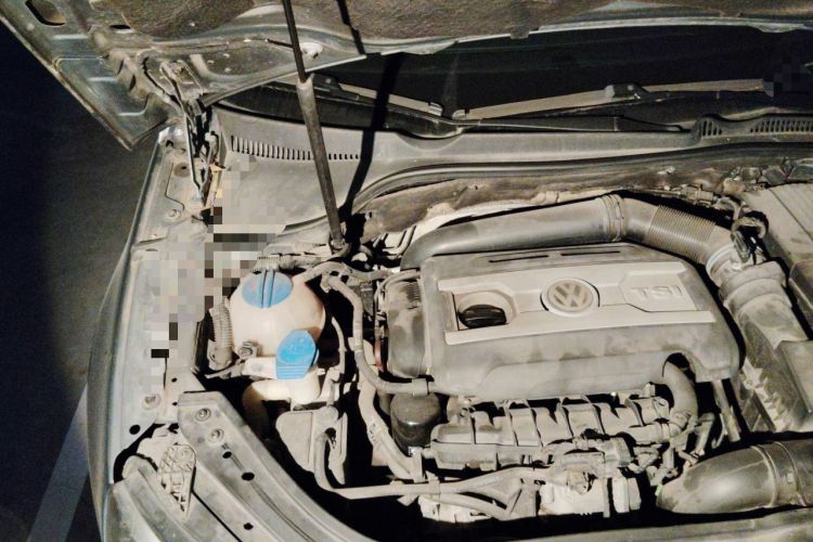 Used Volkswagen Eos 2011 2.0 TSI Engine Bay Right