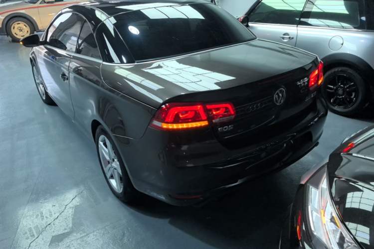 Used Volkswagen Eos 2011 2.0 TSI Rear Left 45 Deg