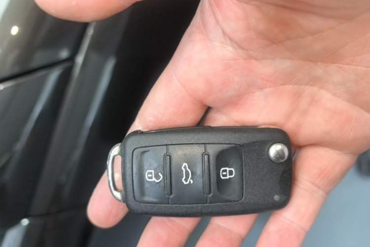 Used Volkswagen Eos 2011 2.0 TSI Vehicle Key