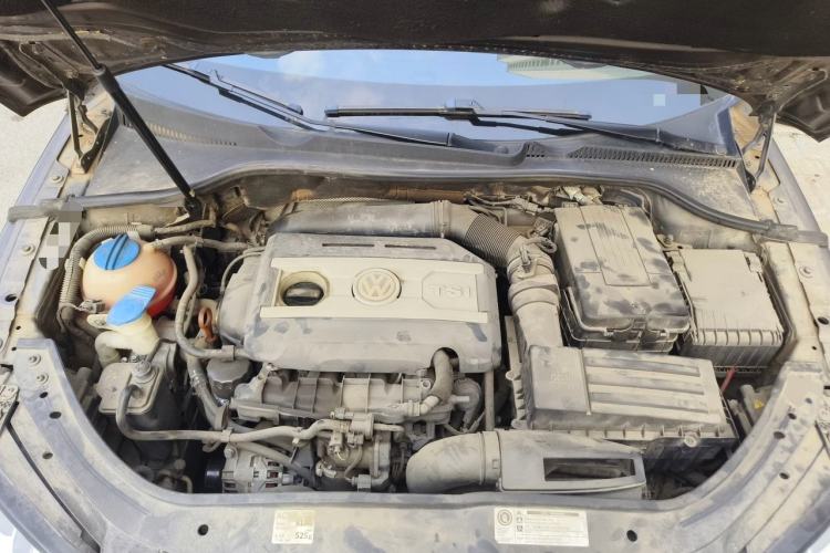 Used Volkswagen Eos 2011 2.0 TSI Engine Bay