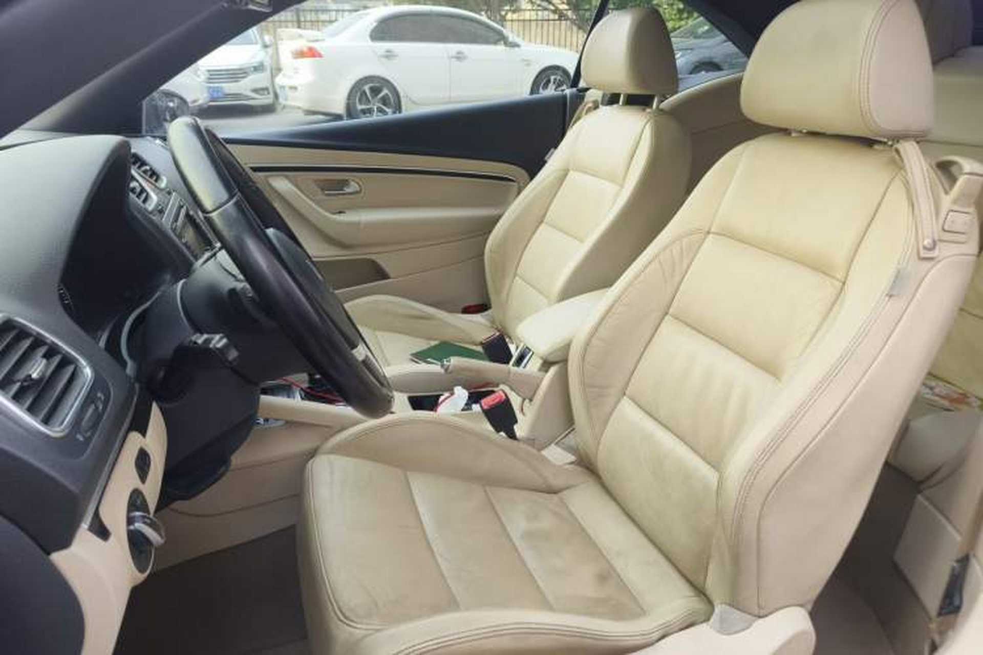Used Volkswagen Eos 2011 2.0 TSI Left Front Seat