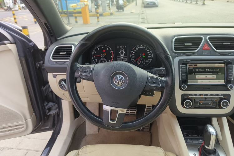 Used Volkswagen Eos 2011 2.0 TSI Steering Wheel