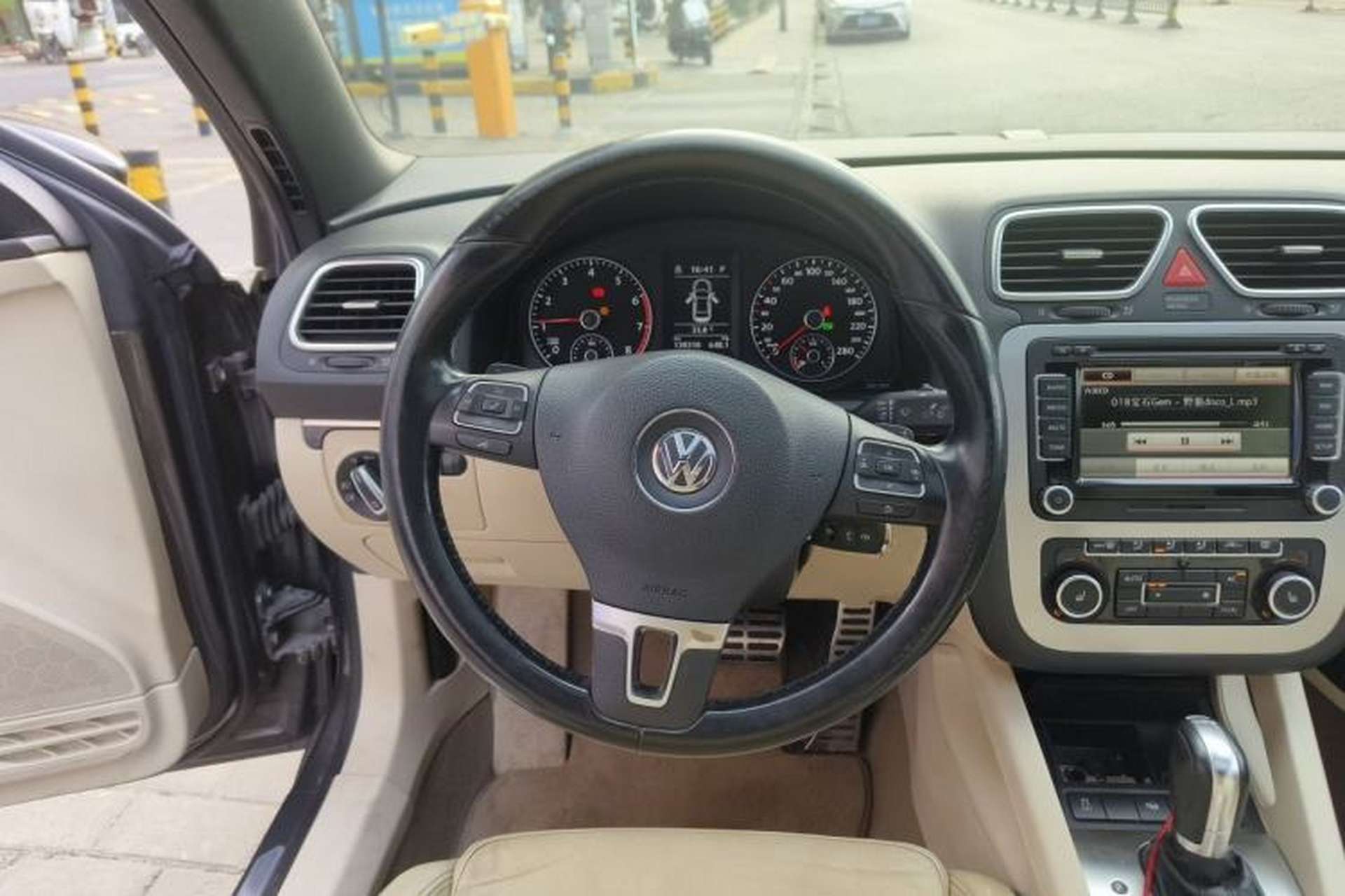 Used Volkswagen Eos 2011 2.0 TSI Steering Wheel