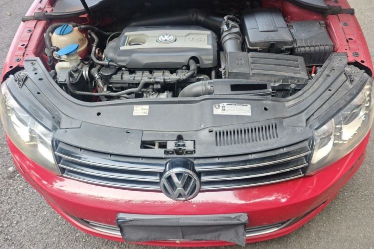 Used Volkswagen Eos 2011 2.0 TSI Engine Bay