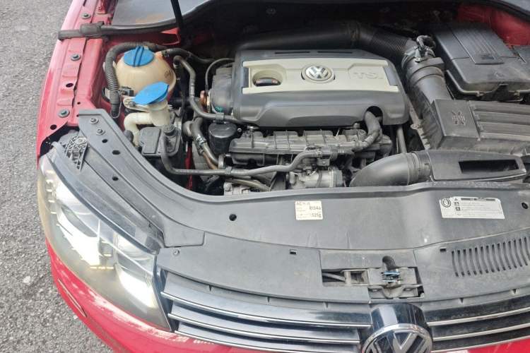Used Volkswagen Eos 2011 2.0 TSI Engine Bay Right