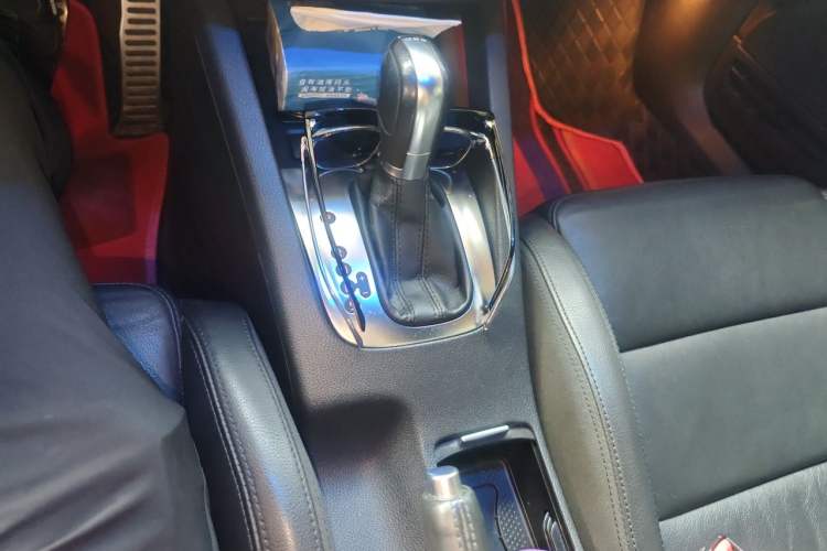 Used Volkswagen Eos 2011 2.0 TSI Gear Lever