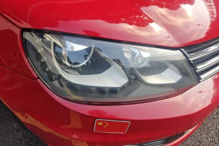 Used Volkswagen Eos 2011 2.0 TSI Right Front Headlight