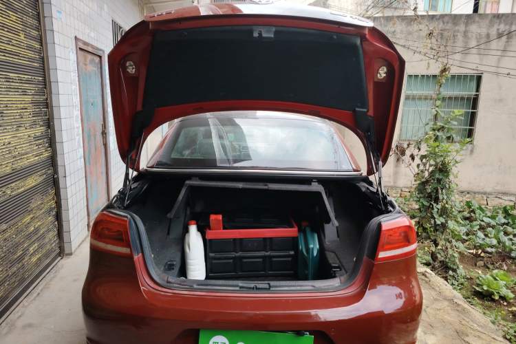 Used Volkswagen Eos 2011 2.0 TSI Trunk