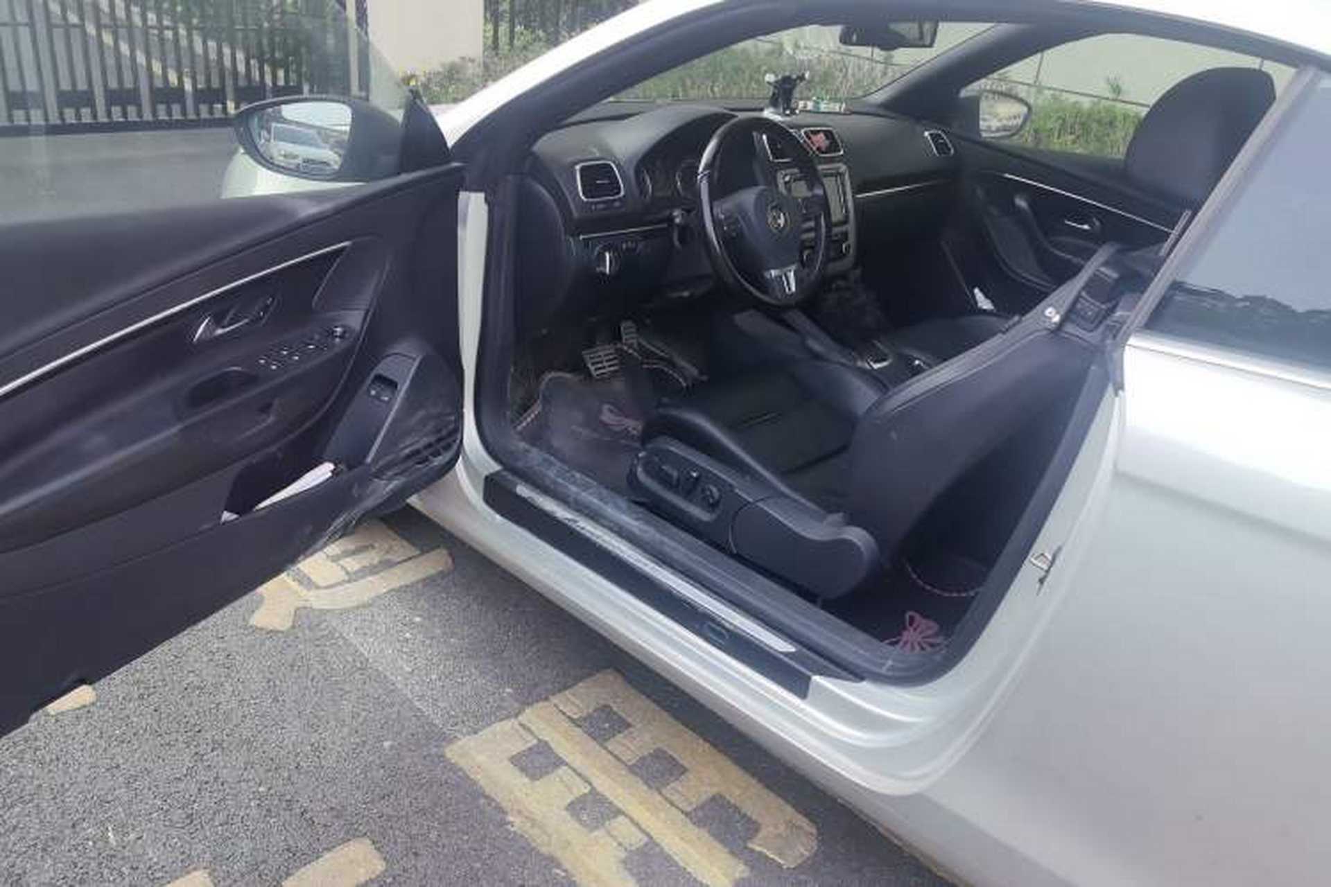 Used Volkswagen Eos 2011 2.0 TSI Driver Seat